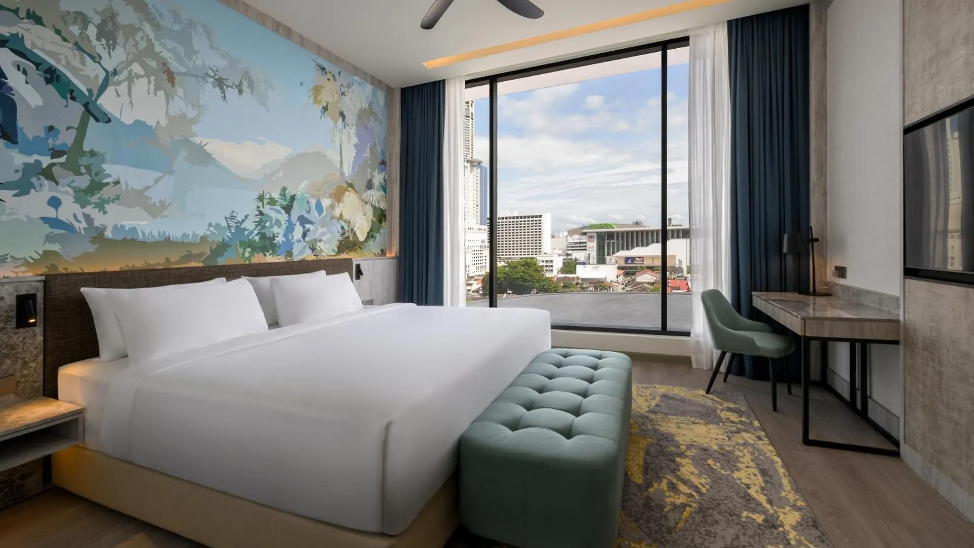 Fifth Avenue Hotel Τζωρτζ Τάουν 5*,